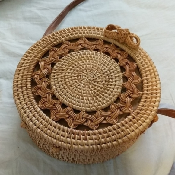 Brown Woven Straw Rattan Beach Circle Bag - Picture 3 of 6